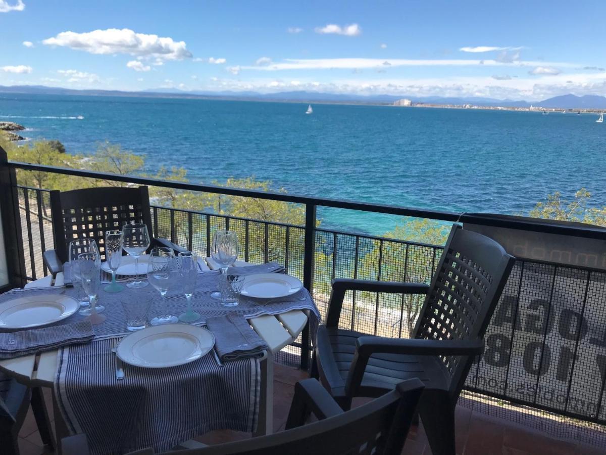 Blue Bay Apartman Roses Kültér fotó