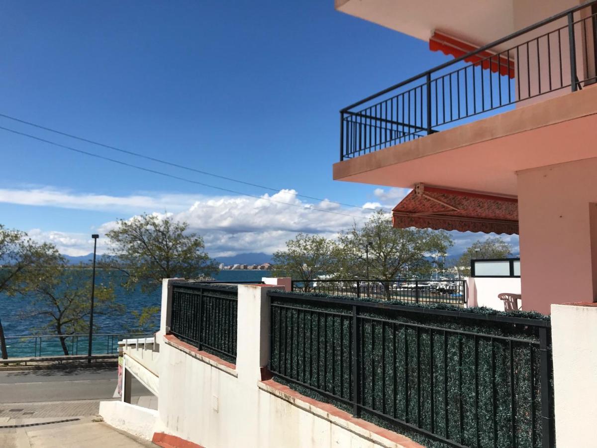 Blue Bay Apartman Roses Kültér fotó